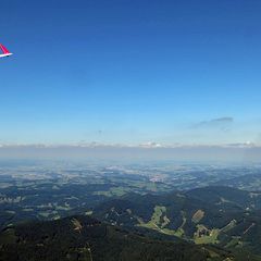 Flugwegposition um 12:48:59: Aufgenommen in der Nähe von Gemeinde Hohenberg, Österreich in 1242 Meter